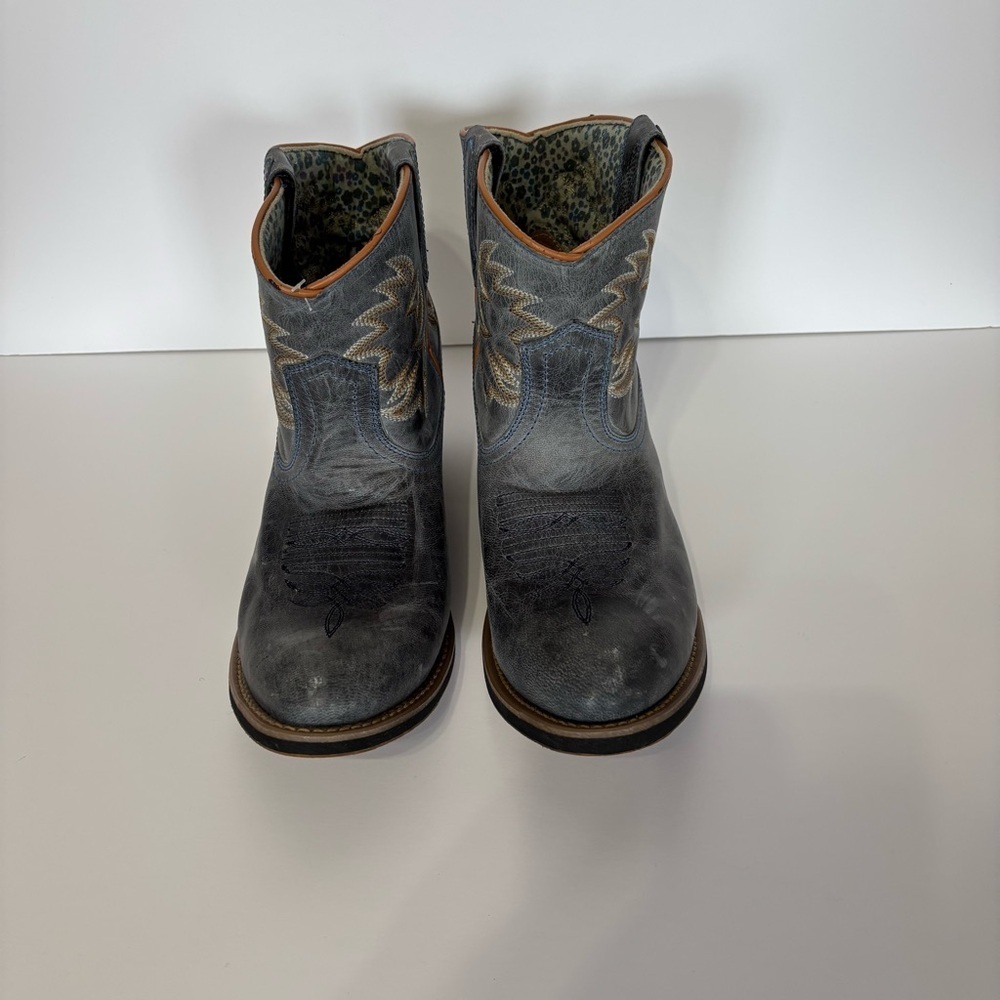 Laredo Sapphire Leather Embroidered Women's
Cowboy Booties Blue / Grey
Size‎ 9 - Picture 3 of 6